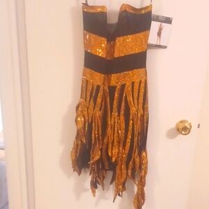 KBW. Glittery dressy dress